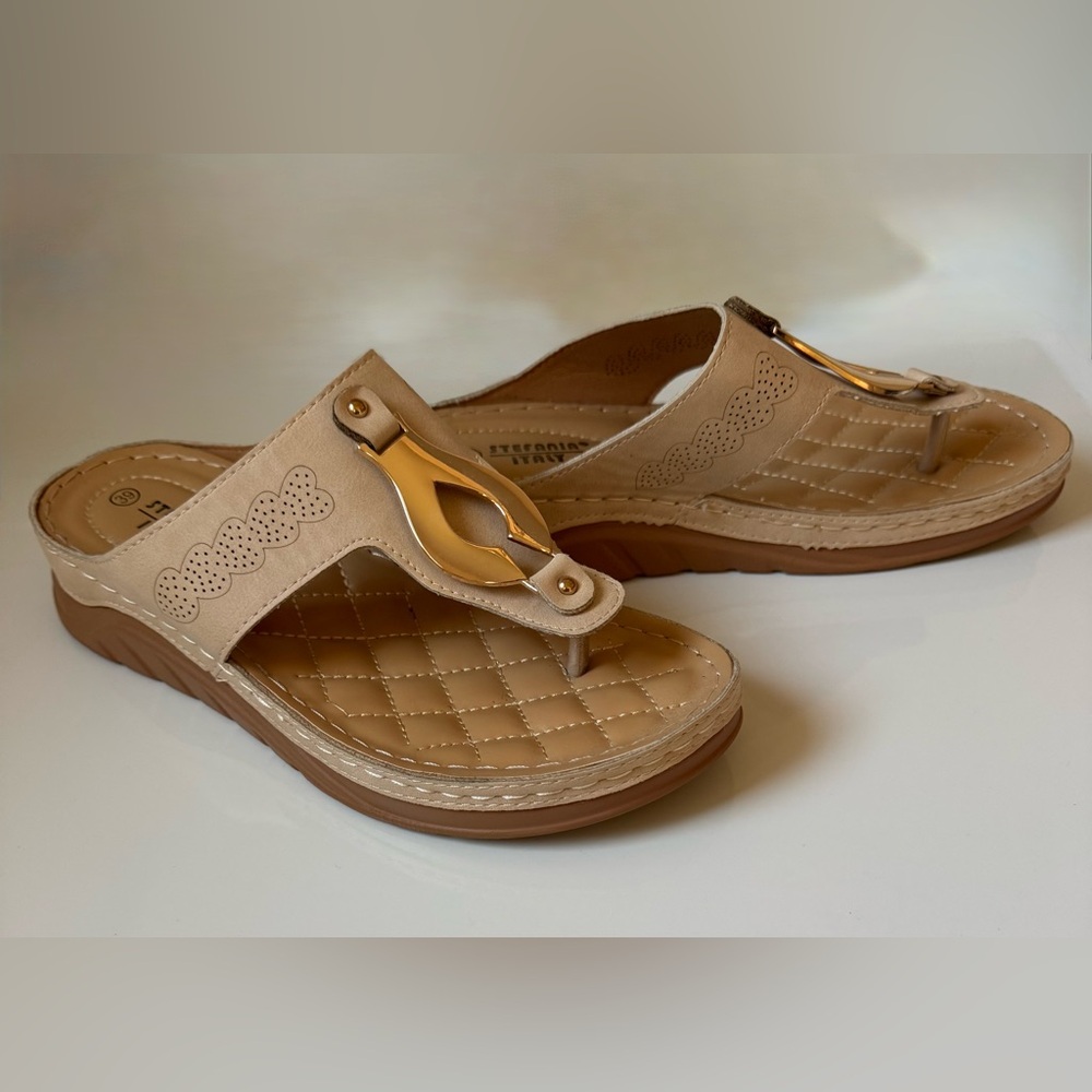 Cream and Gold Sandals with Textured Straps and Contoured Footbed